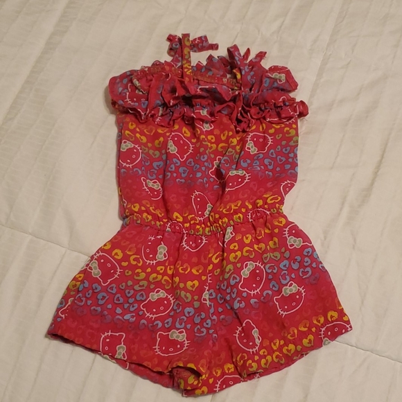 Hello Kitty Romper - Picture 3 of 4